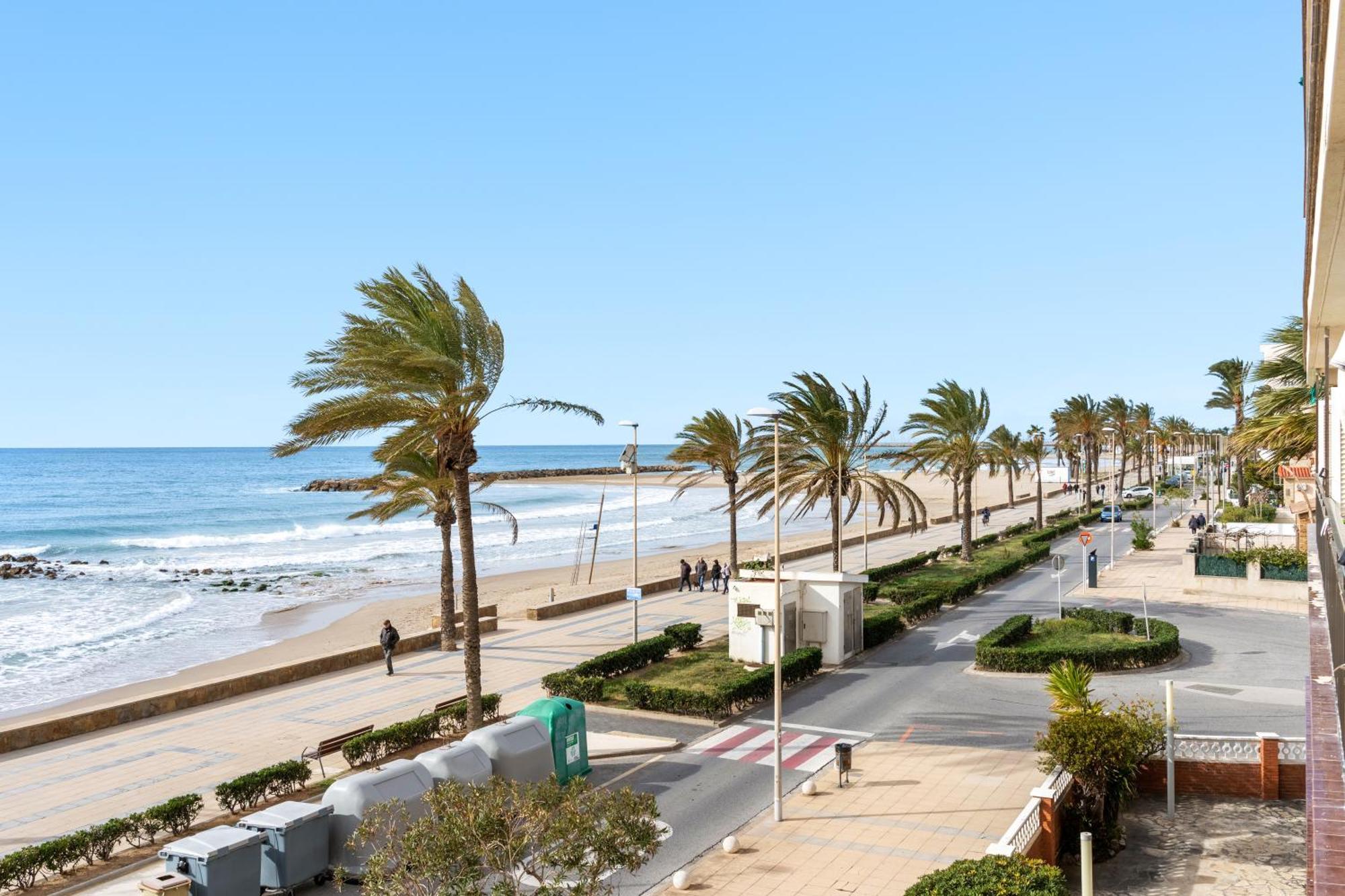 Playa Primera Linea Cunit Exterior photo