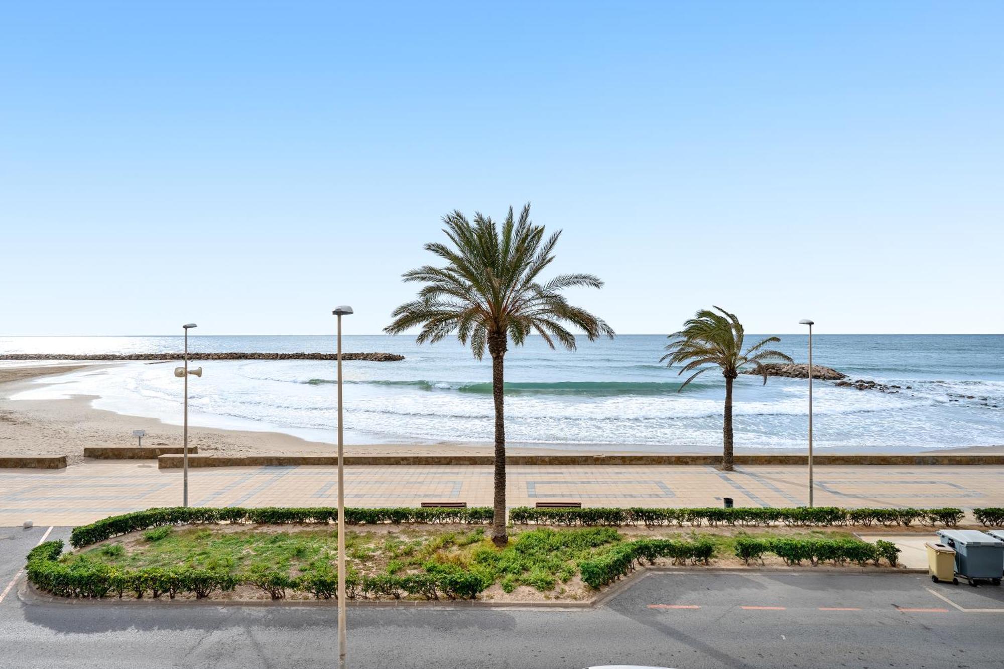 Playa Primera Linea Cunit Exterior photo